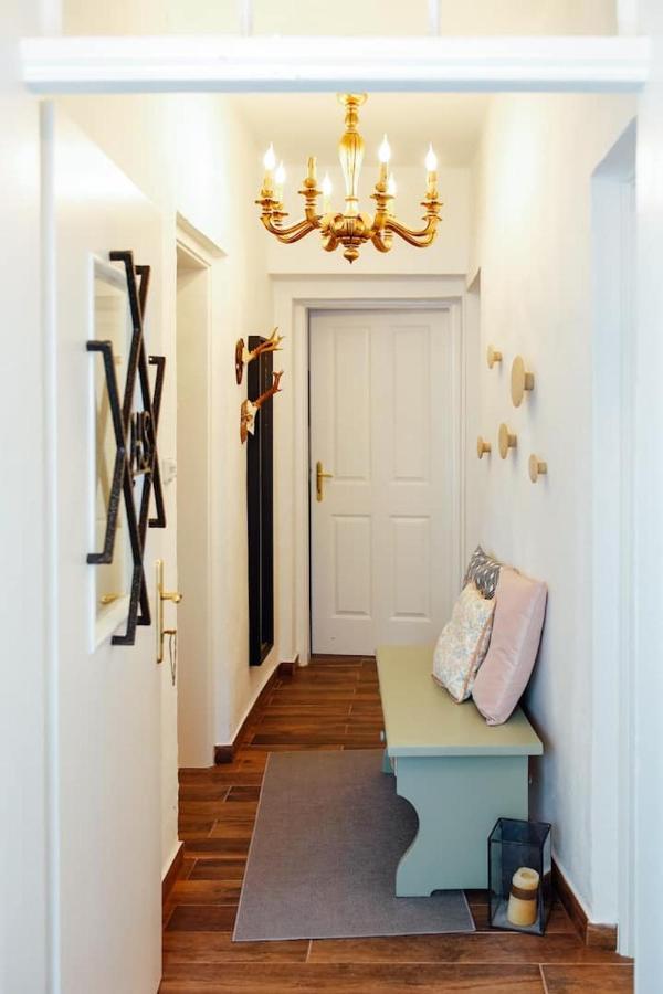 Apartment Aussee- Beletage Salzherrenhof- Kueche, Wlan, Netflix 巴特奥塞 外观 照片